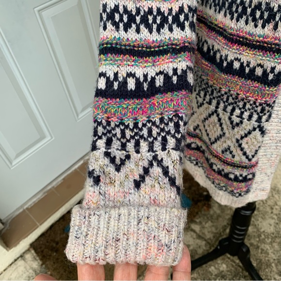 CAT & JACK. Multicolor Sweater w/Southwestern pattern w/belt. No buttons. - Picture 5 of 12